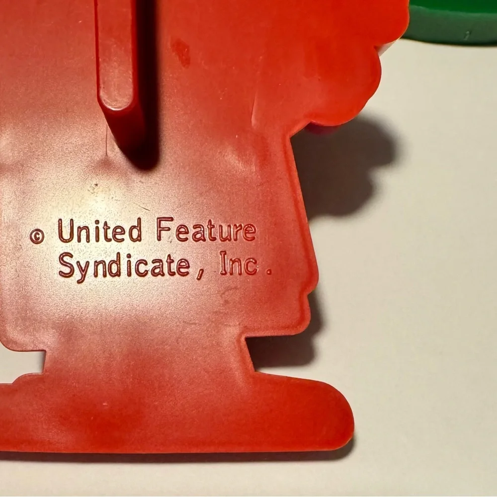 Charlie Brown Peanuts Cookie Cutters Set of 4 Linus Lucy Snoopy Comics